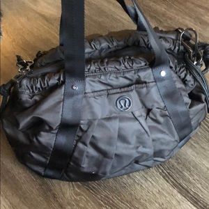 Black Lululemon shoulder bag 🖤 🍋